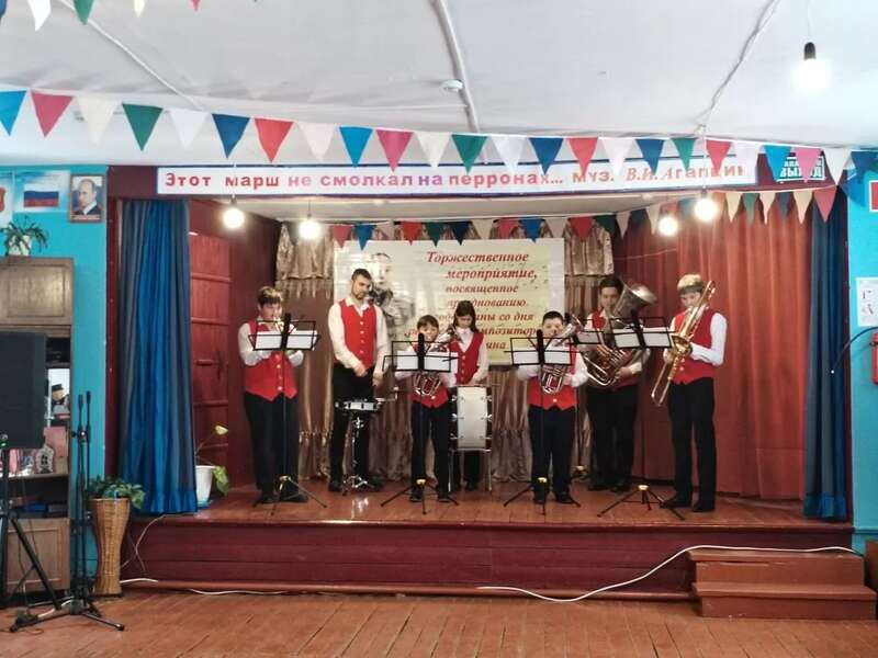 В ЖМУРОВСКОМ СЕЛЬСКОМ ДОМЕ КУЛЬТУРЫ ПРОШЁЛ ПРАЗДНИЧНЫЙ КОНЦЕРТ, ПОСВЯЩЁННЫЙ ДНЮ РОЖДЕНИЯ ВАСИЛИЯ ИВАНОВИЧА АГАПКИНА!