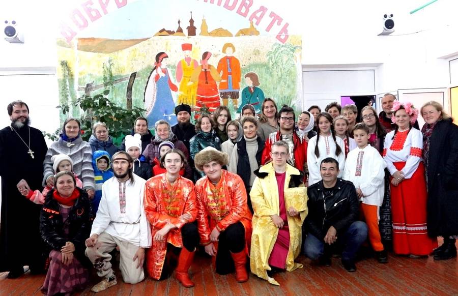 Воспитанники Воскресной школы при Покровском женском монастыре выступили в Печерниковском СДК