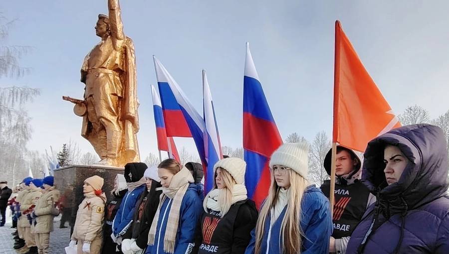 В историю нашей Родины навечно вписаны дни воинских побед, в которых российские войска завоевали почет и благодарную память потомков.