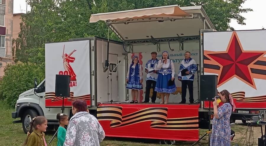 БОЛЬШОЙ ПРАЗДНИК В ПОСЁЛКЕ ОКТЯБРЬСКИЙ!