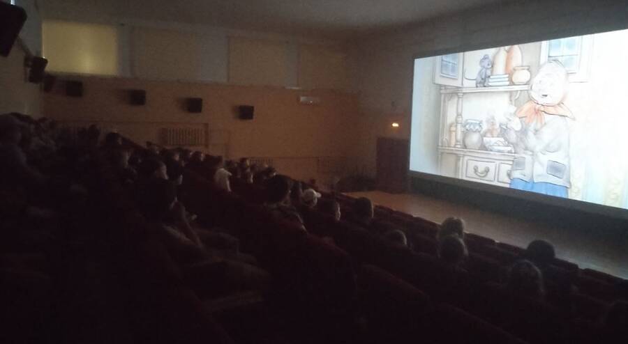 В кинотеатре ЦДК для воспитанников образовательных учреждений Михайловского округа прошёл сеанс мультипликационного фильма 